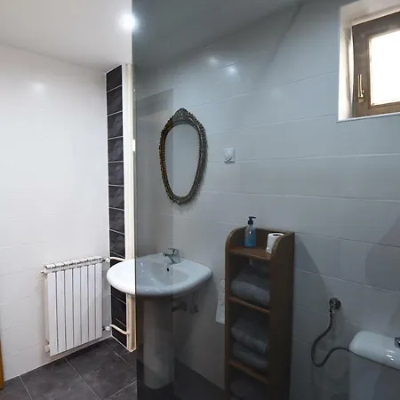 Appartement Spacious Colorful In Bohemian District Skopje